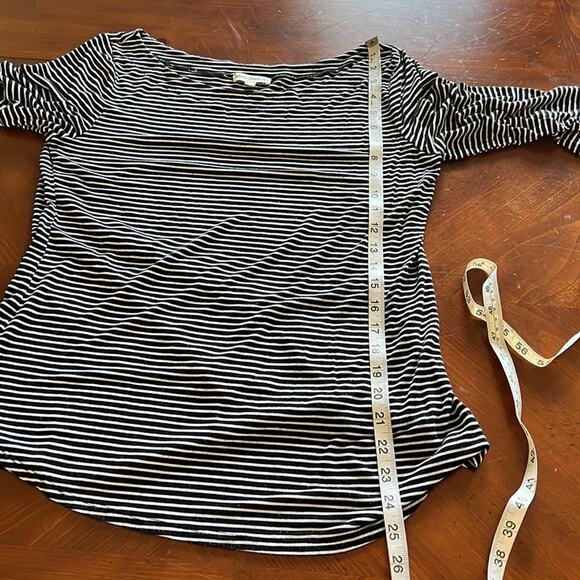 Zenana Outfitters Black & White Striped Knit Top Woman Size Large - Picture 9 of 9